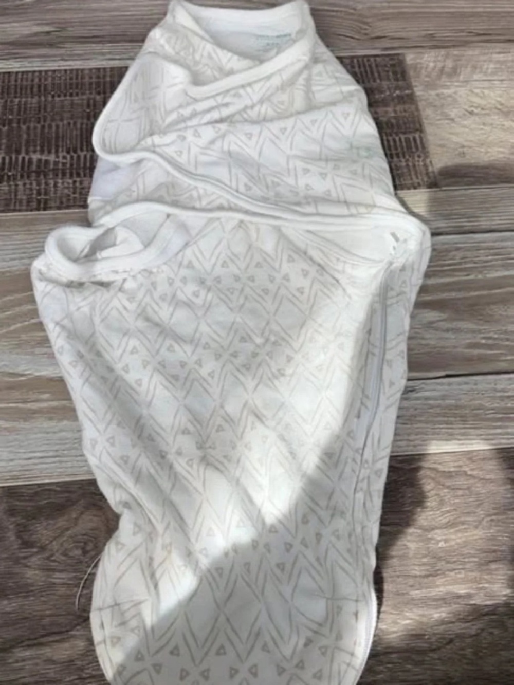 Aden + Anais essentials cream and brown swaddle (0-3m)